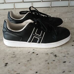 Tommy Hilfiger Leman 2 Mens Perforated Sneaker Size 8